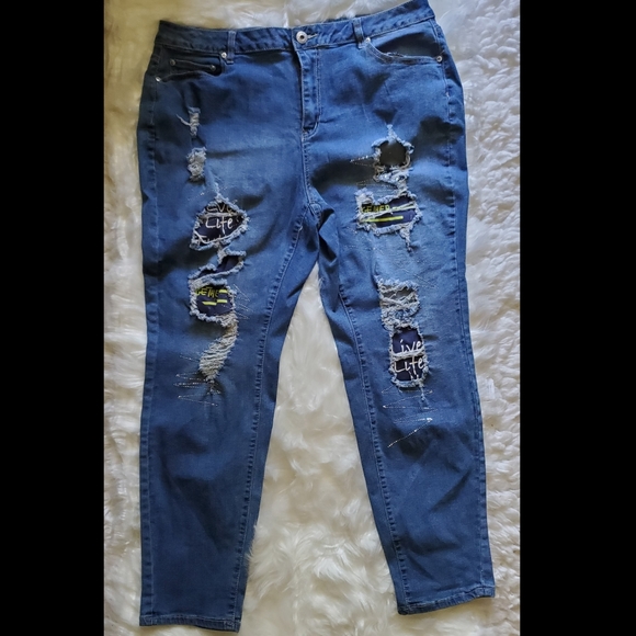 COPY - Ashley Stewart Graphic DistressedJeans💥 - Picture 3 of 8